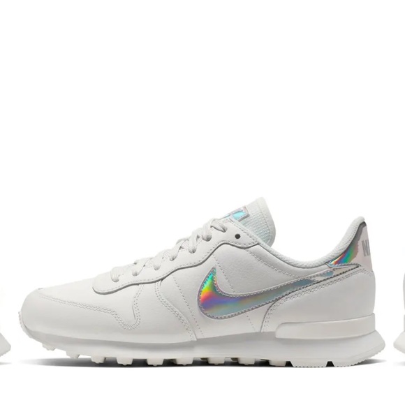 •SOLD✔️Nike Internationalist SE Sneaker - Picture 3 of 12